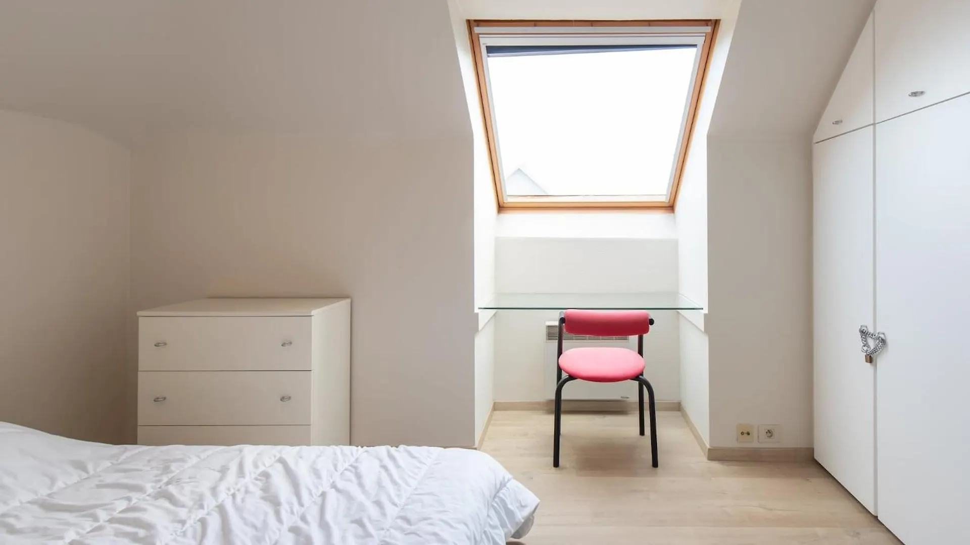 Spacious Apartment With Terrace Middelkerke Belgia