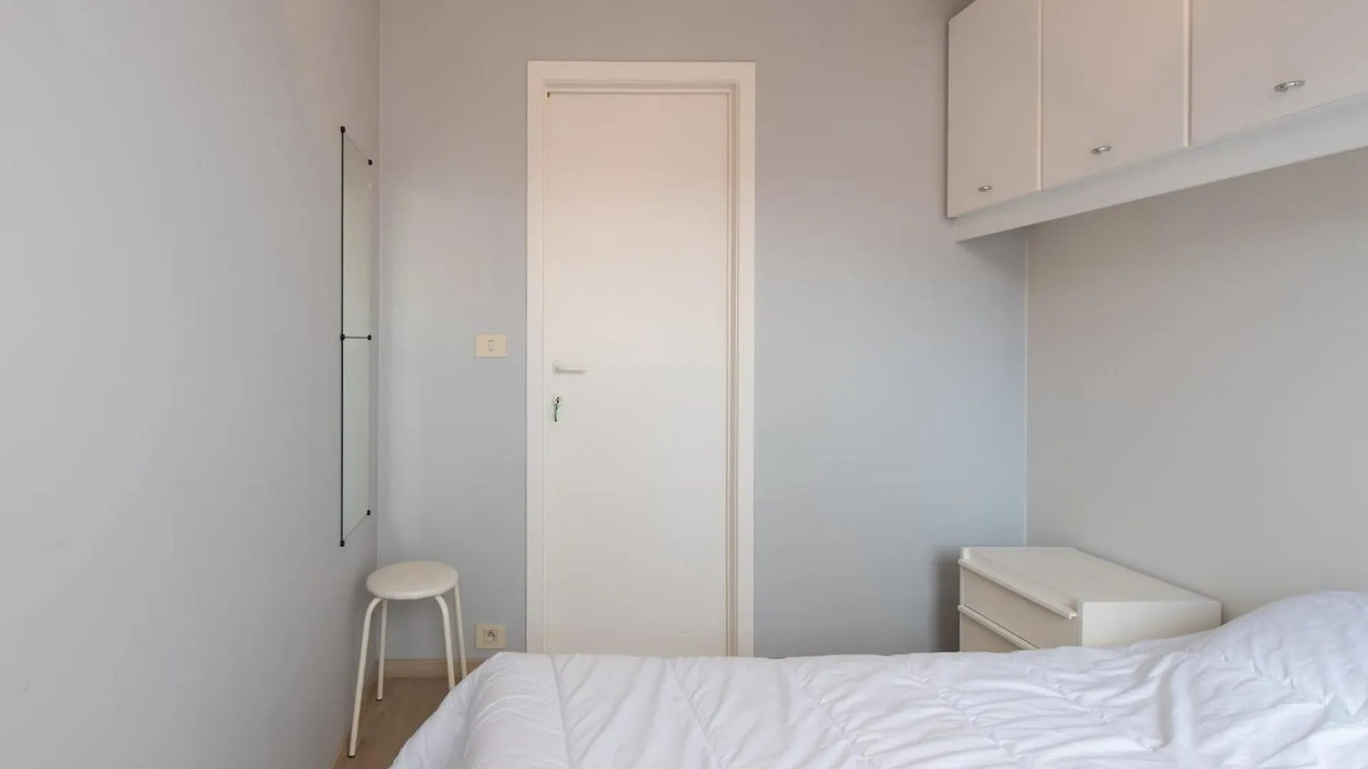 Spacious Apartment With Terrace Middelkerke