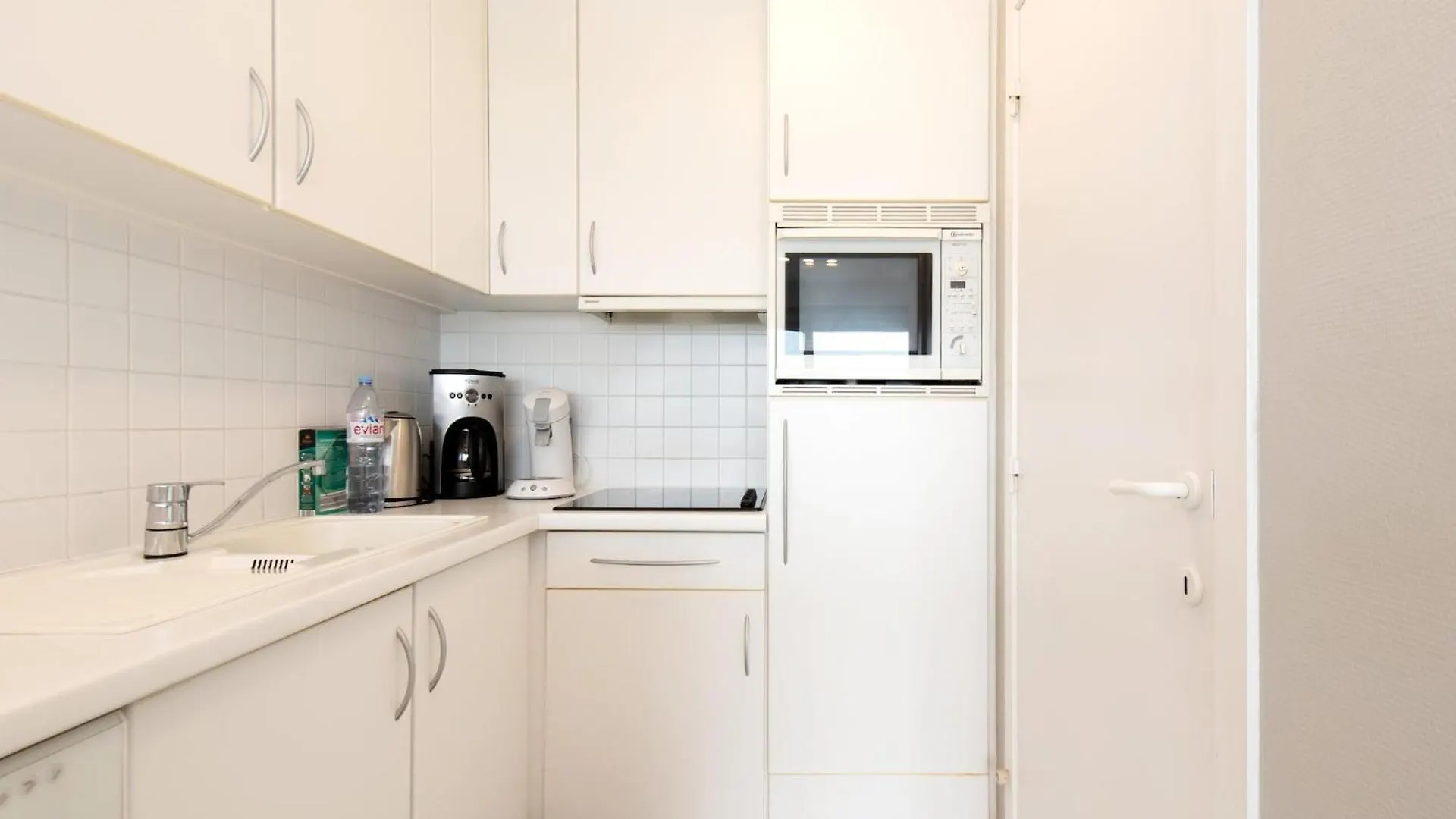 Spacious Apartment With Terrace Middelkerke