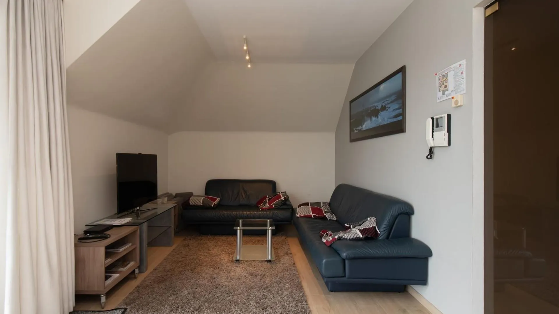Spacious Apartment With Terrace Middelkerke